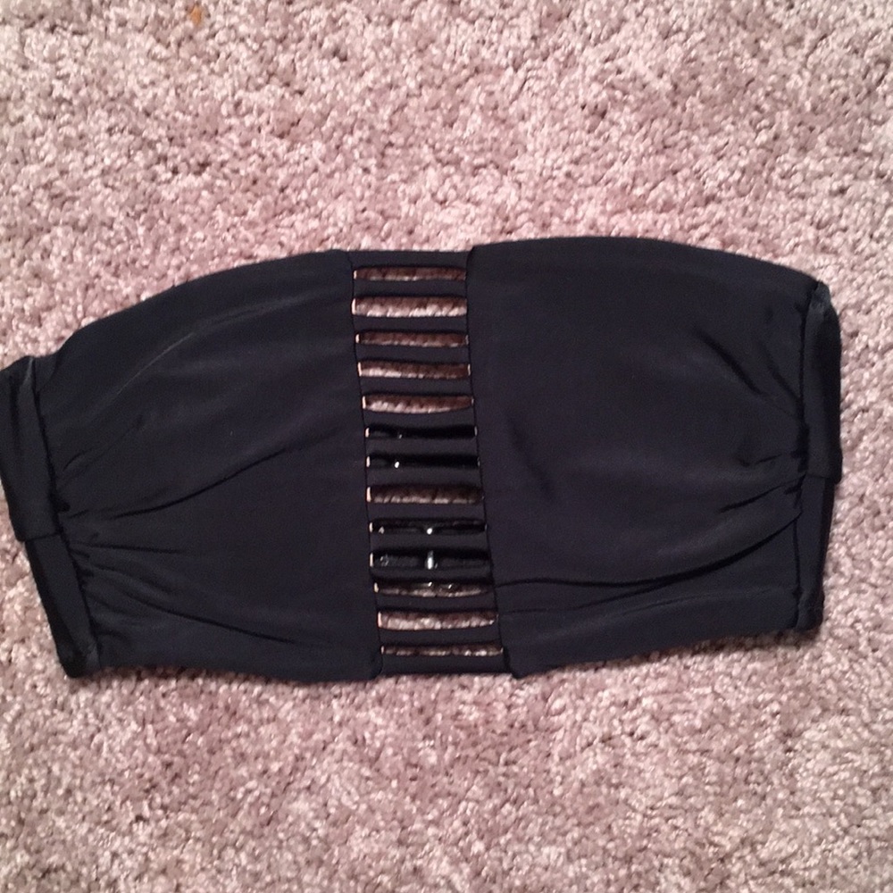 Strapless swim top